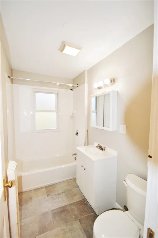 4 bed, 2 bath apartment for rent at 51 Leamington Rd Unit 1, Brighton — photo 6 of 12