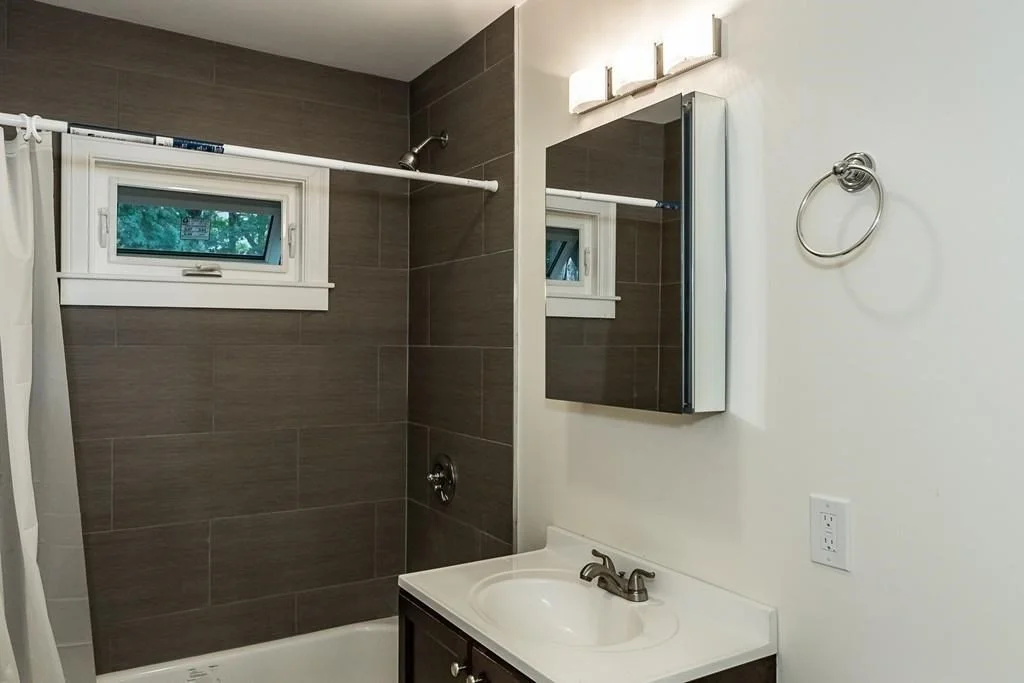 4 bed, 2 bath apartment for rent at 51 Leamington Rd Unit 1, Brighton — photo 11 of 12