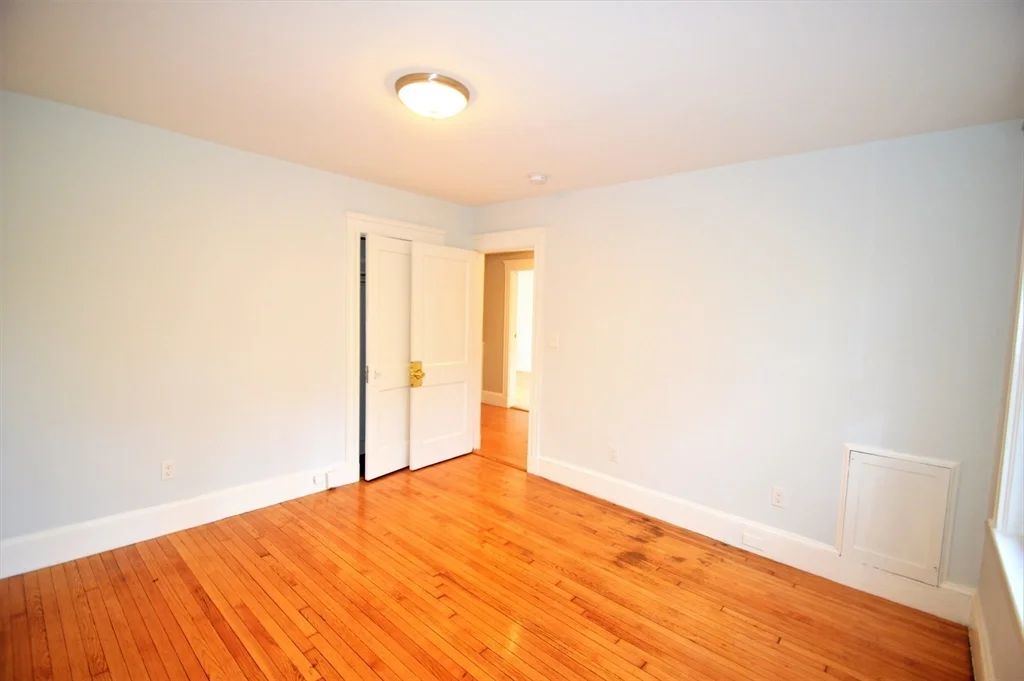 4 bed, 2 bath apartment for rent at 51 Leamington Rd Unit 1, Brighton — photo 9 of 12