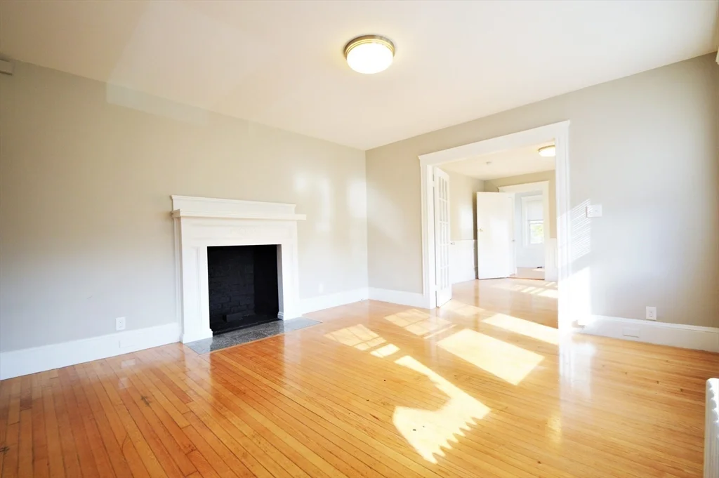 4 bed, 2 bath apartment for rent at 51 Leamington Rd Unit 1, Brighton — photo 3 of 12
