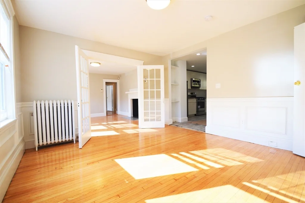 4 bed, 2 bath apartment for rent at 51 Leamington Rd Unit 1, Brighton — photo 4 of 12