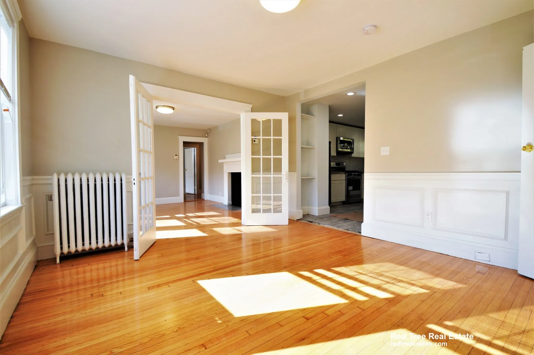 4 bed, 2 bath apartment for rent at 51 Leamington Rd Unit 1A, Brighton — photo 2 of 13