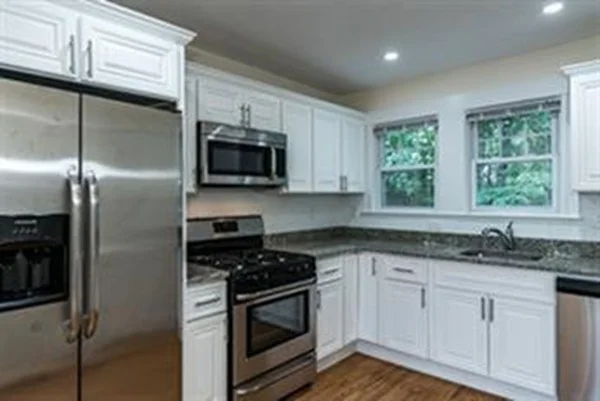 6 bed, 3 bath apartment for rent at 51 Leamington Rd Unit 2, Brighton