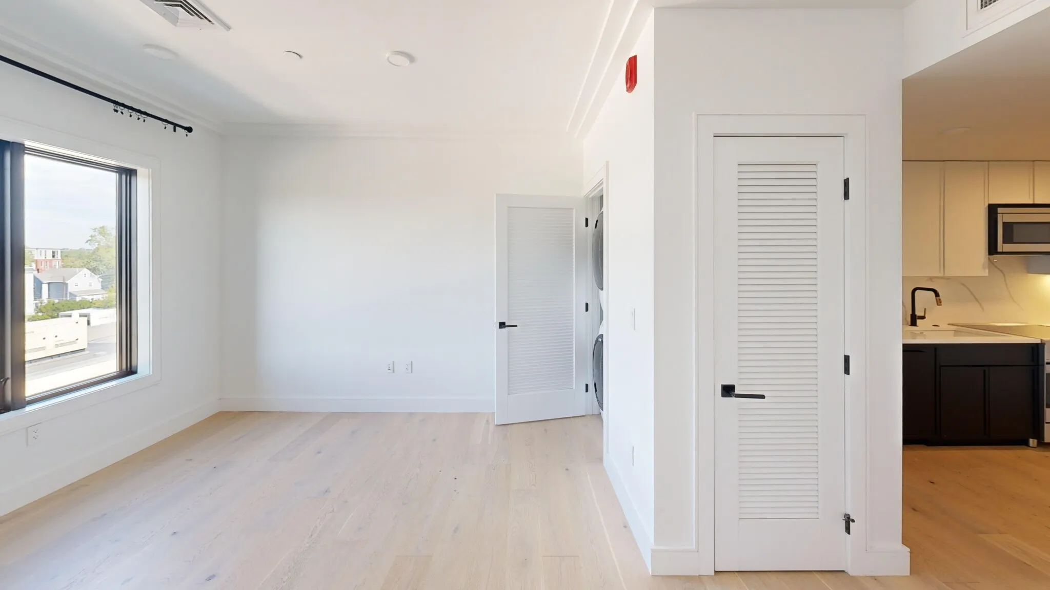 Studio bed, 1 bath apartment for rent at 51 Leo M Birmingham Pkwa Unit 405, Allston — photo 9 of 13