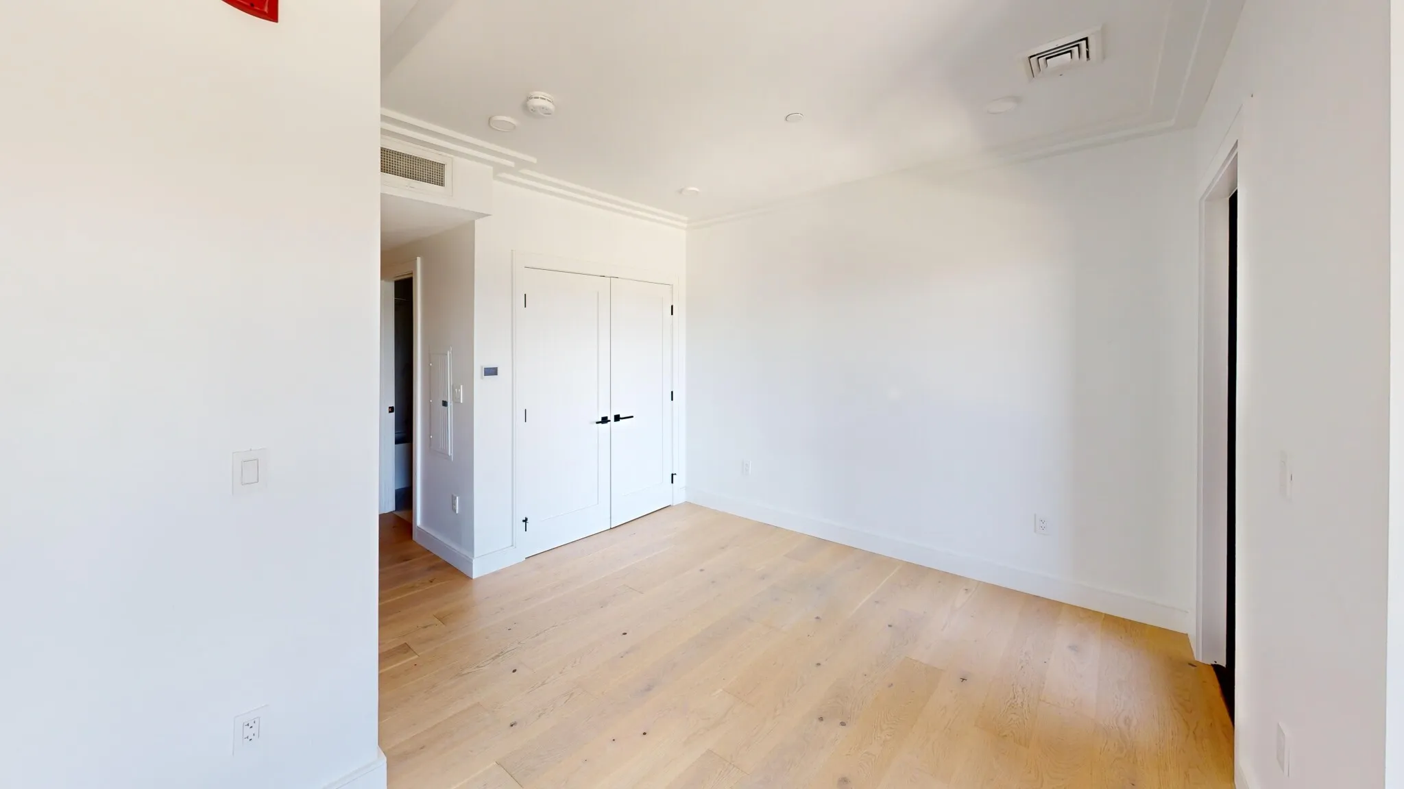 Studio bed, 1 bath apartment for rent at 51 Leo M Birmingham Pkwa Unit 405, Allston — photo 10 of 13