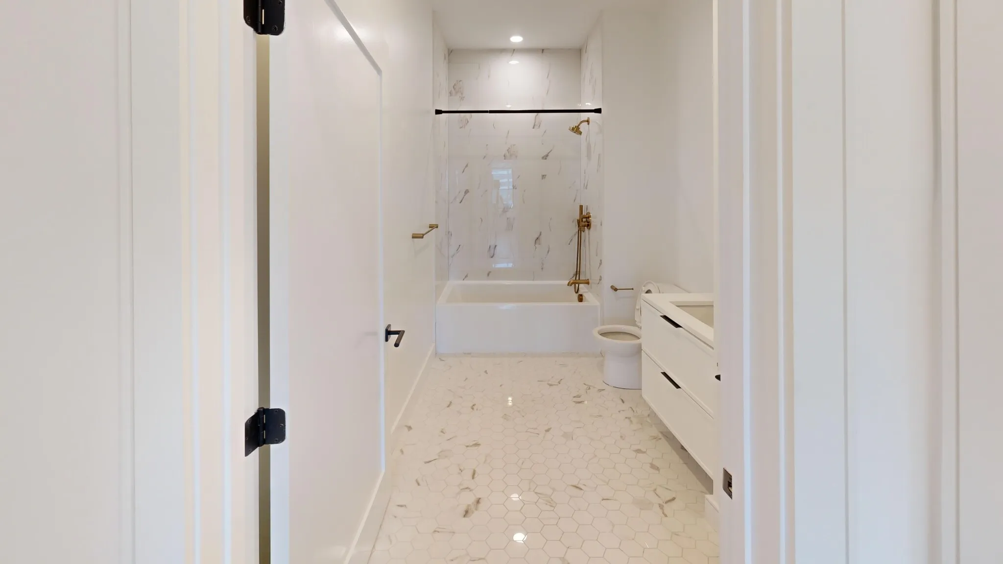 2 bed, 2 bath apartment for rent at 51 Leo M Birmingham Pkwa Unit 506, Allston — photo 12 of 15