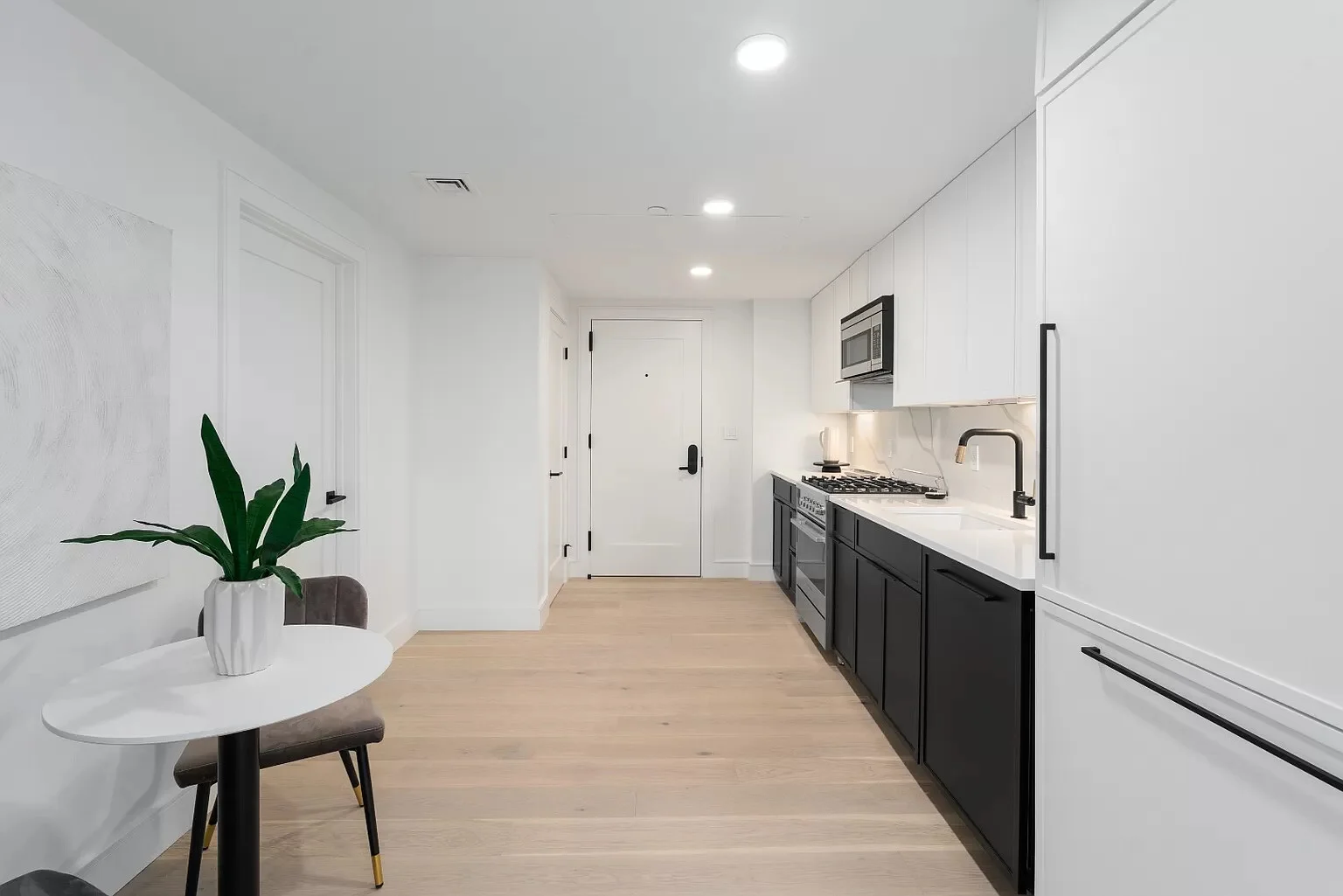 Studio bed, 1 bath apartment for rent at 51 Leo M Birmingham Pkwa Unit 507, Allston — photo 4 of 10