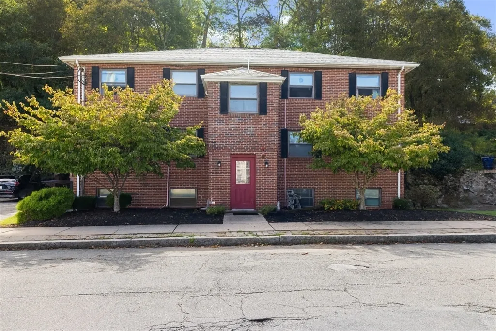 2 bed, 1 bath apartment for rent at 51 Lynde St Unit 3, Melrose — photo 13 of 14