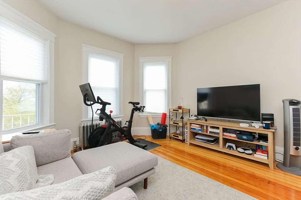3 bed, 1 bath apartment for rent at 51 Main St Unit 2, Winter Hill — photo 13 of 23