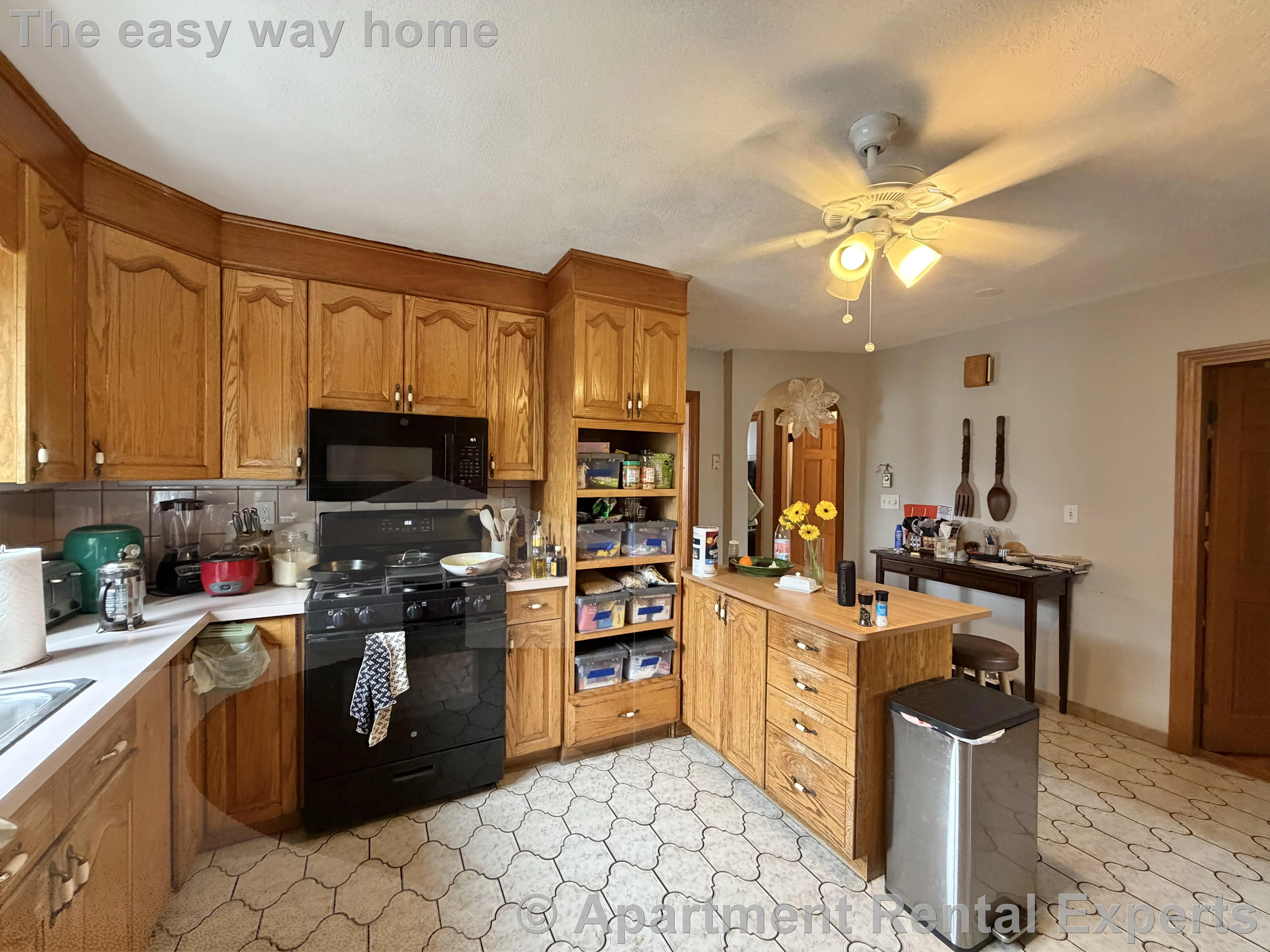 2 bed, 1 bath apartment for rent at 51 Mansfield St Unit 2, Union Square — photo 2 of 11