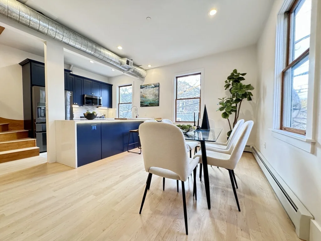 3 bed, 2 bath apartment for rent at 51 Market St Unit 2, The Port — photo 4 of 14