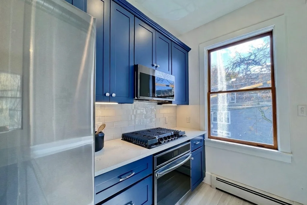 3 bed, 2 bath apartment for rent at 51 Market St Unit 2, The Port — photo 6 of 14