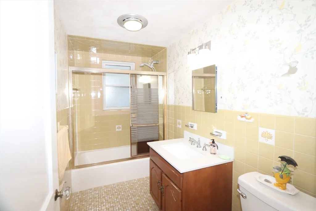 2 bed, 1 bath apartment for rent at 51 Matchett St Unit 2, Brighton — photo 17 of 22