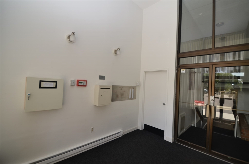 1 bed, 1 bath apartment for rent at 51 Melrose St Unit 5E, Melrose — photo 5 of 31