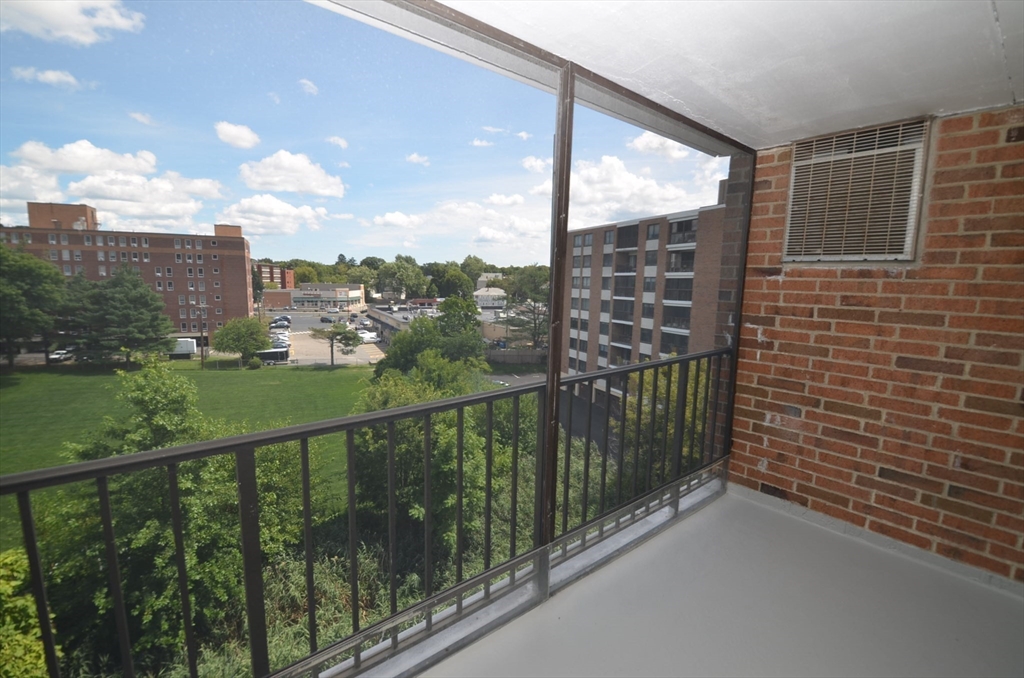 1 bed, 1 bath apartment for rent at 51 Melrose St Unit 5E, Melrose — photo 27 of 31