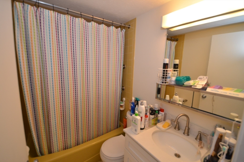 1 bed, 1 bath apartment for rent at 51 Melrose St Unit 5E, Melrose — photo 13 of 31