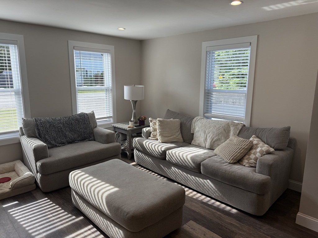 2 bed, 1 bath apartment for rent at 51 Mill St Unit 51, Dracut — photo 5 of 12