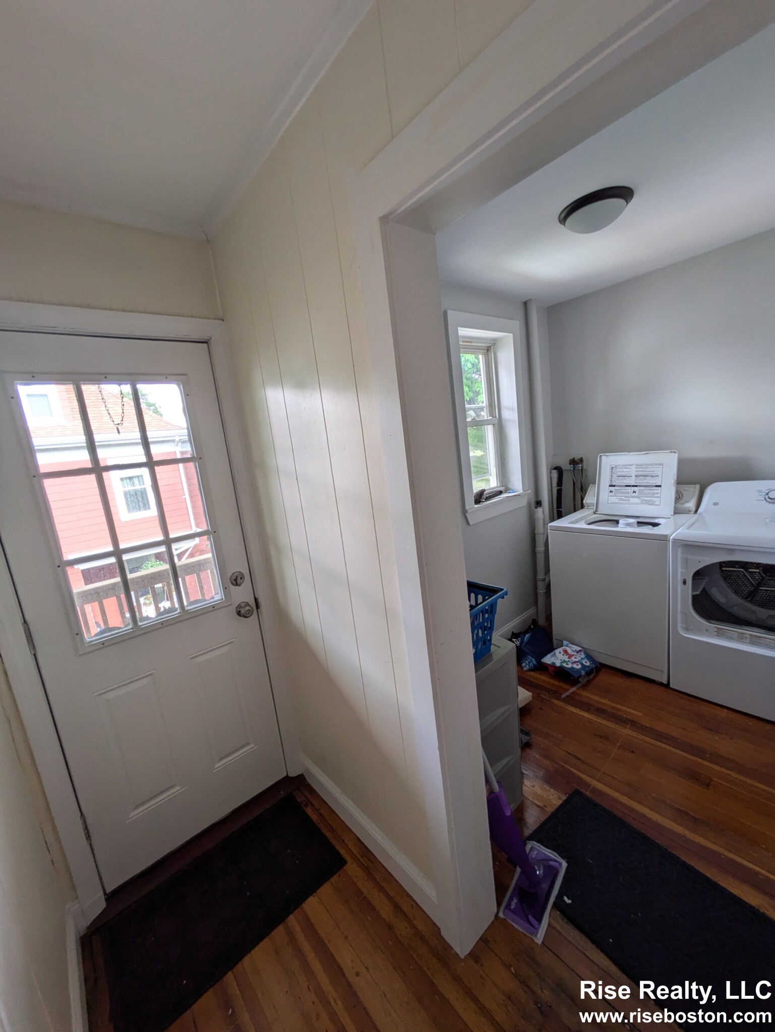 3 bed, 1 bath apartment for rent at 51 Montfern Ave Unit 3, Oak Square — photo 7 of 14
