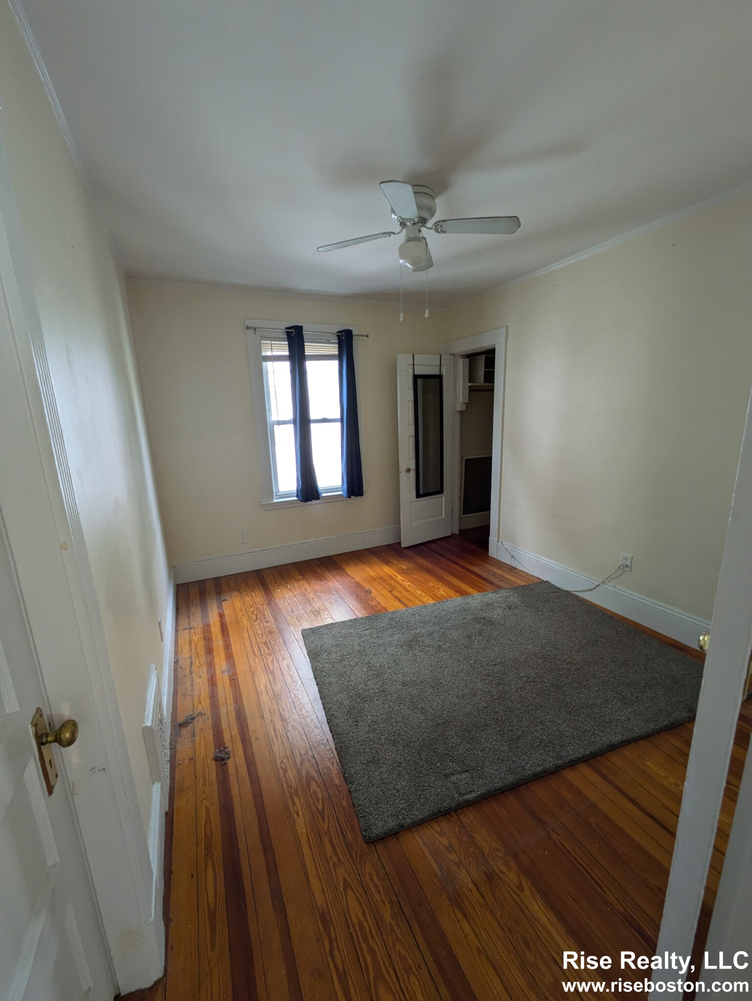 3 bed, 1 bath apartment for rent at 51 Montfern Ave Unit 3, Oak Square — photo 5 of 14