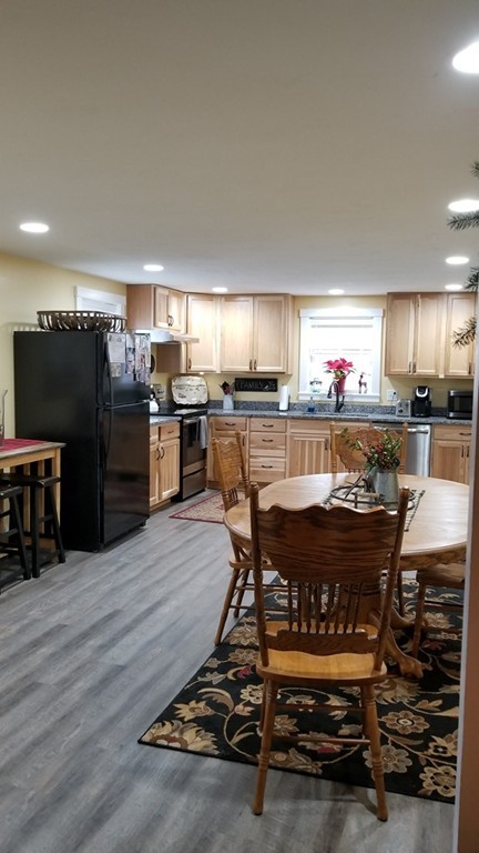 3 bed, 1 bath apartment for rent at 51 Moore Rd Unit 1, New Braintree — photo 7 of 42