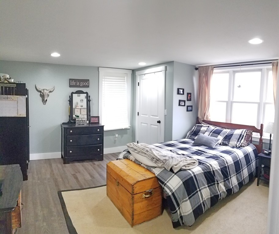 3 bed, 1 bath apartment for rent at 51 Moore Rd Unit 1, New Braintree — photo 17 of 42