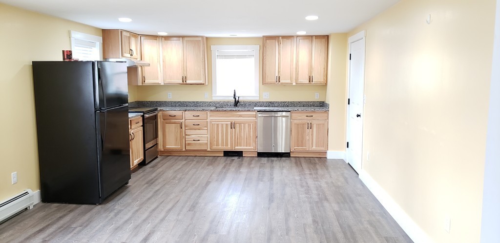 3 bed, 1 bath apartment for rent at 51 Moore Rd Unit 1, New Braintree — photo 3 of 42