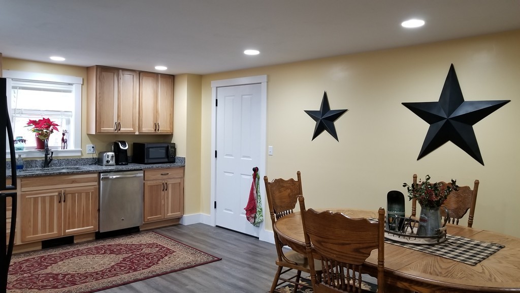 3 bed, 1 bath apartment for rent at 51 Moore Rd Unit 1, New Braintree — photo 9 of 42