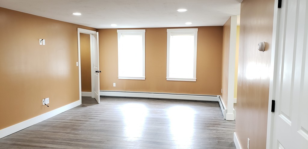 3 bed, 1 bath apartment for rent at 51 Moore Rd Unit 1, New Braintree — photo 11 of 42