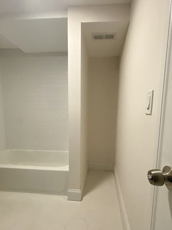 4 bed, 2 bath apartment for rent at 51 Moseley St Unit 1, Dorchester — photo 7 of 37