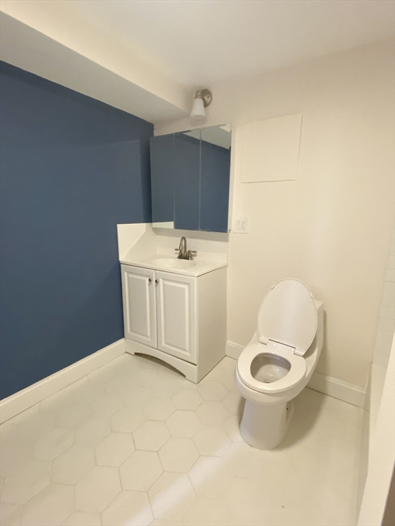 4 bed, 2 bath apartment for rent at 51 Moseley St Unit 1, Dorchester — photo 5 of 37
