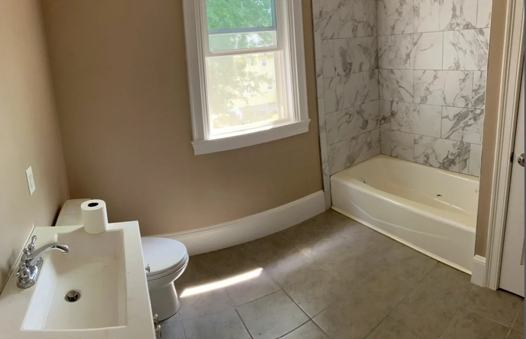 2 bed, 1 bath apartment for rent at 51 Mt Vernon Unit 1, Melrose — photo 5 of 8