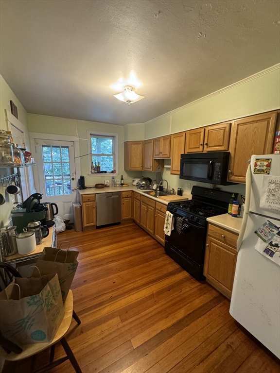 3 bed, 1 bath apartment for rent at 51 Nottinghill Unit 1, Boston — photo 8 of 11