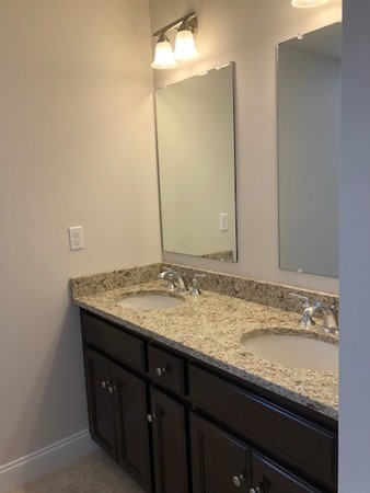 3 bed, 2 bath apartment for rent at 51 Oak St Unit 51, Needham — photo 10 of 16