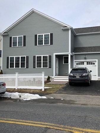 3 bed, 2 bath apartment for rent at 51 Oak St Unit 51, Needham — photo 2 of 16