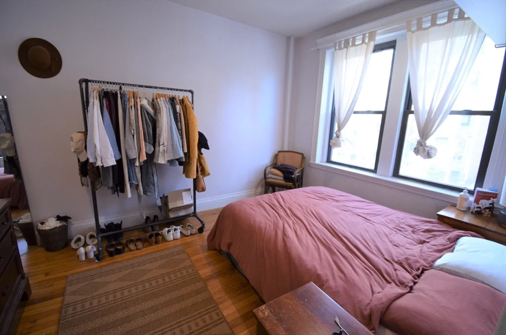 1 bed, 1 bath apartment for rent at 51 Park Dr Unit 10, Fenway — photo 6 of 10