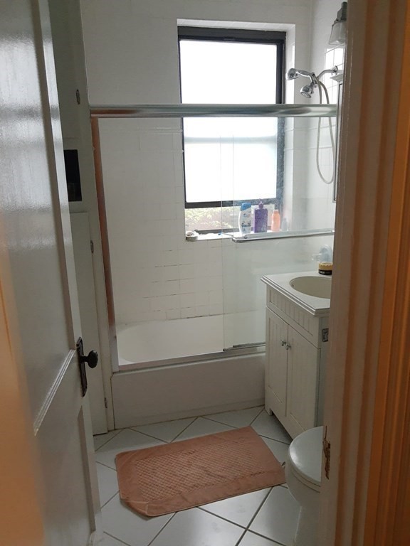 1 bed, 1 bath apartment for rent at 51 Park Dr Unit 16, Fenway — photo 6 of 8