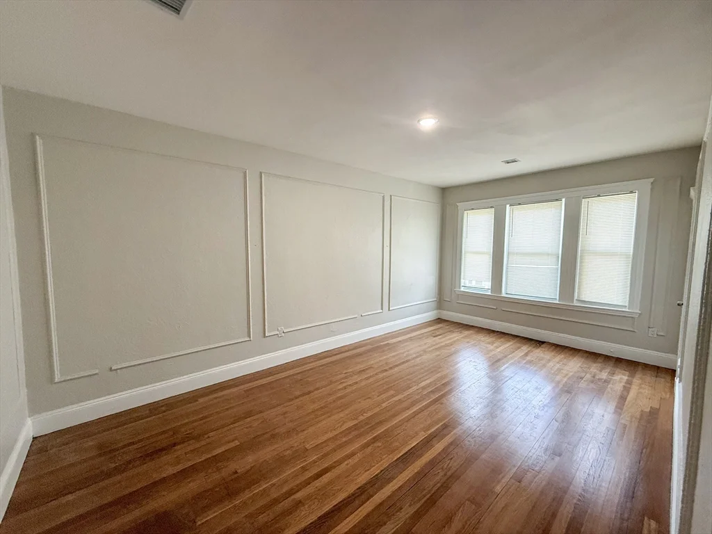 5 bed, 2 bath apartment for rent at 51 Pasadena Unit 2, Dorchester — photo 6 of 15