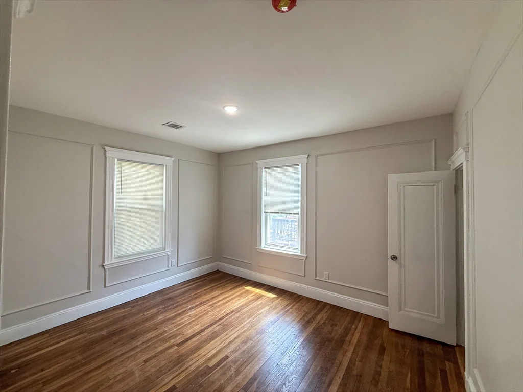 5 bed, 2 bath apartment for rent at 51 Pasadena Unit 2, Dorchester — photo 10 of 15