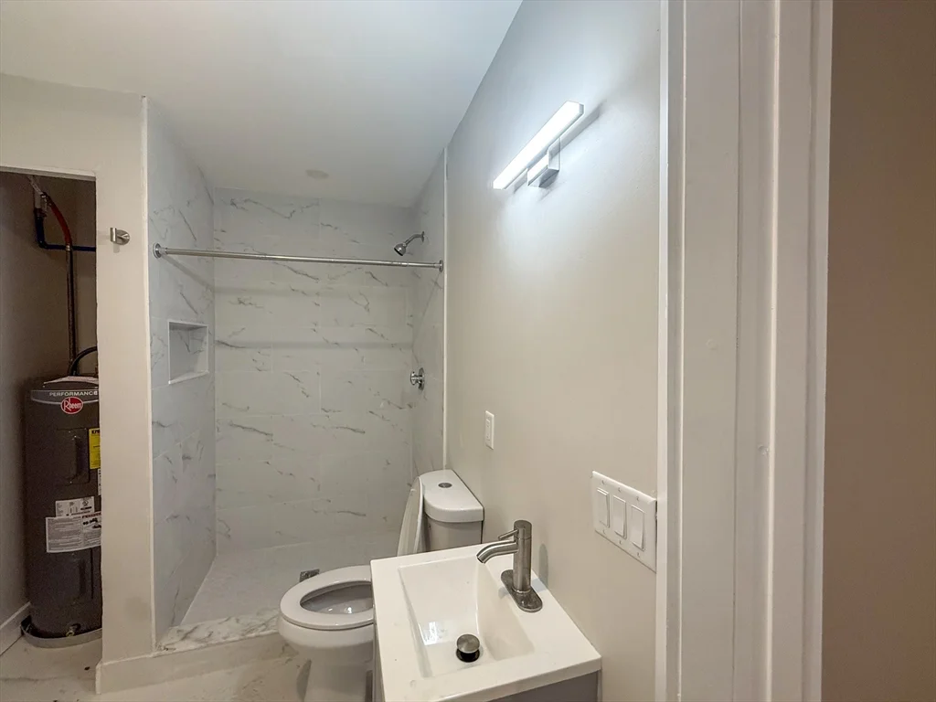 5 bed, 2 bath apartment for rent at 51 Pasadena Unit 2, Dorchester — photo 15 of 15