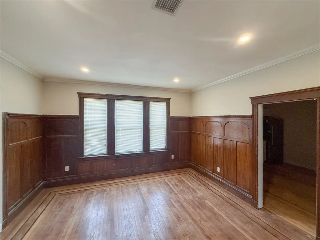5 bed, 2 bath apartment for rent at 51 Pasadena Unit 2, Dorchester — photo 3 of 15