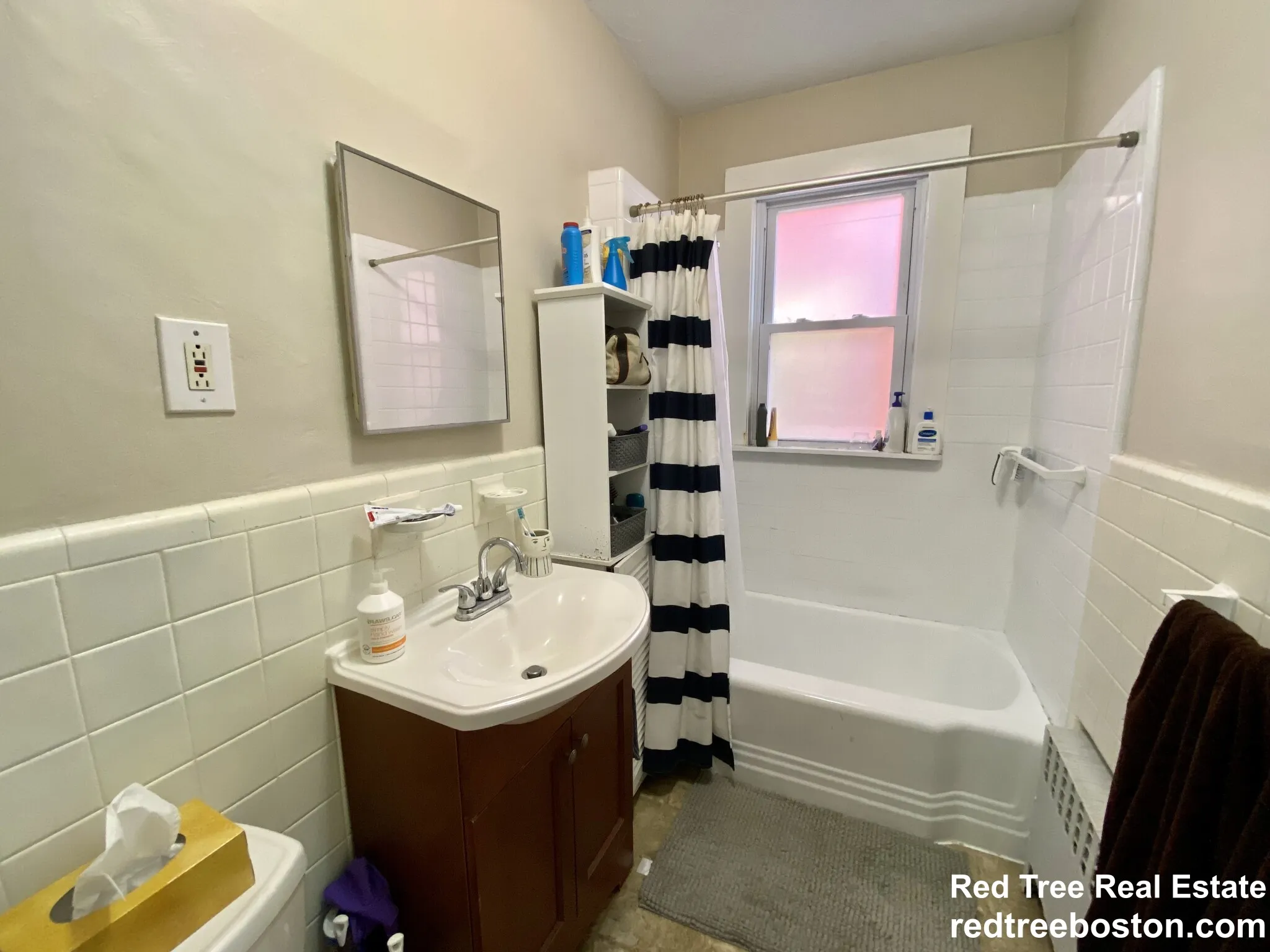 2.5 bed, 1 bath apartment for rent at 51 Patten St Unit 1, Jamaica Plain — photo 10 of 16