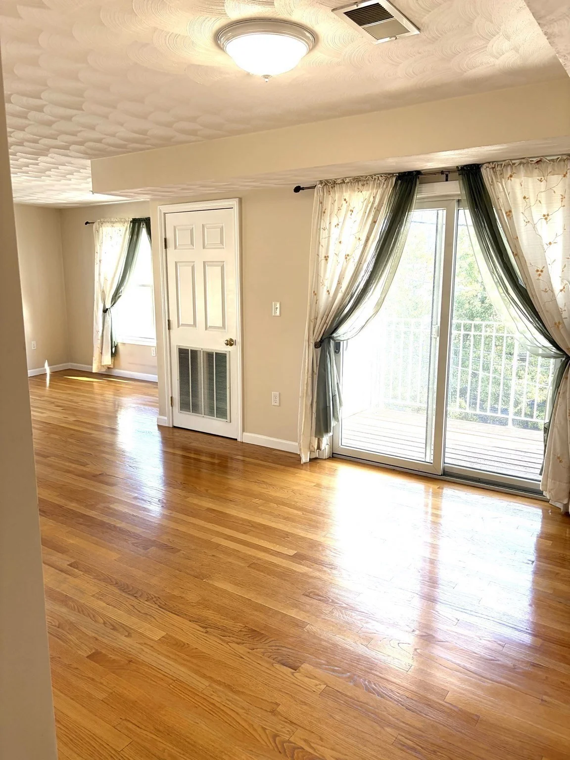 2 bed, 2 bath apartment for rent at 51 Pearl St Unit 206, Malden — photo 5 of 10