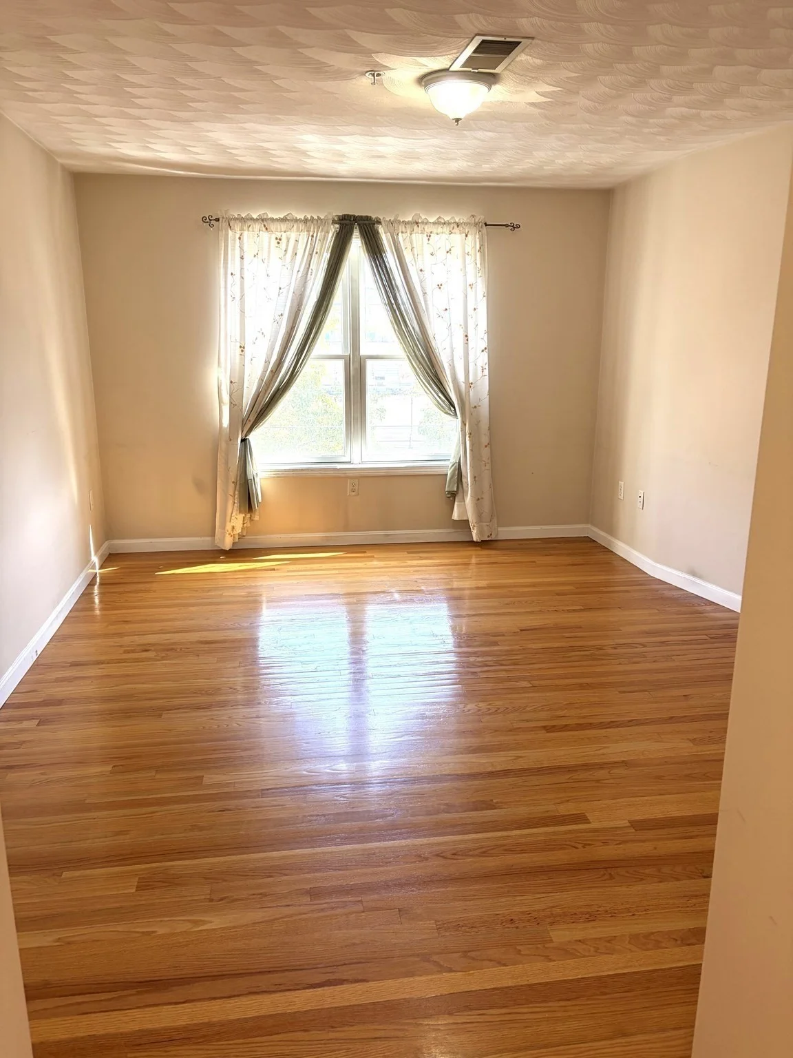2 bed, 2 bath apartment for rent at 51 Pearl St Unit 206, Malden — photo 7 of 10