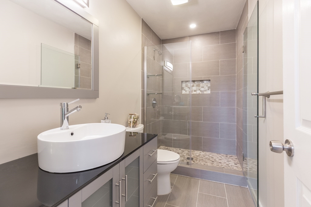 2 bed, 2 bath apartment for rent at 51 Pettee St Unit 28, Newton Upper Falls — photo 9 of 14
