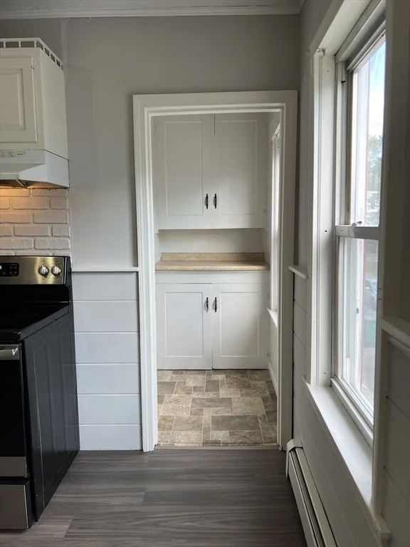 3 bed, 1 bath apartment for rent at 51 Pine Unit 2, Fitchburg — photo 11 of 12