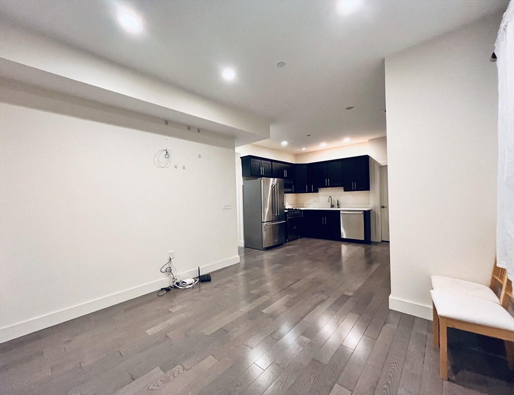 2 bed, 2 bath apartment for rent at 51 Pitman St Unit 02, Spring Hill — photo 3 of 14