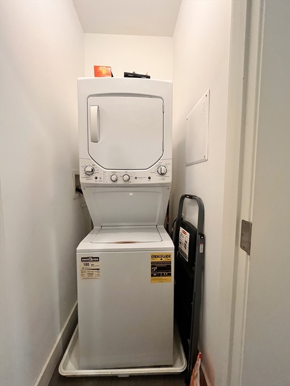 2 bed, 2 bath apartment for rent at 51 Pitman St Unit 02, Spring Hill — photo 9 of 14