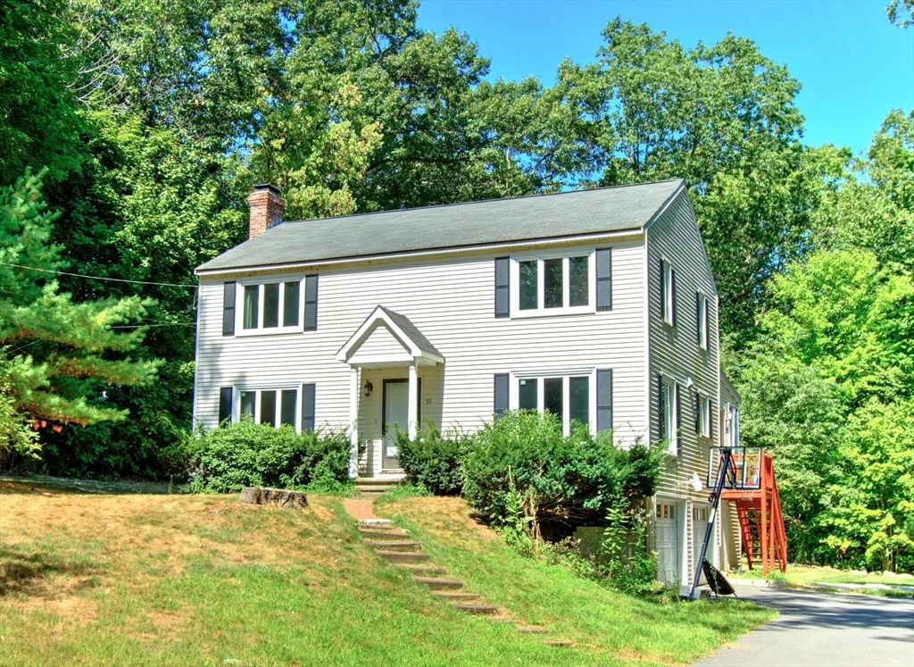 3 bed, 2 bath apartment for rent at 51 Pleasant St, Westford