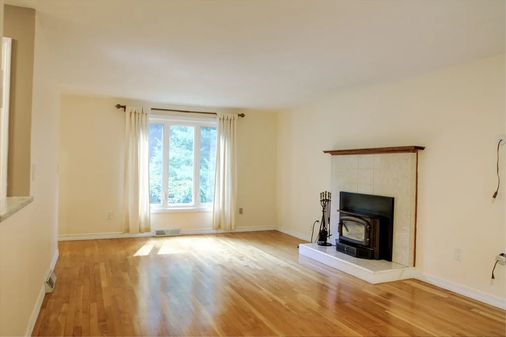 3 bed, 2 bath apartment for rent at 51 Pleasant St, Westford — photo 15 of 25