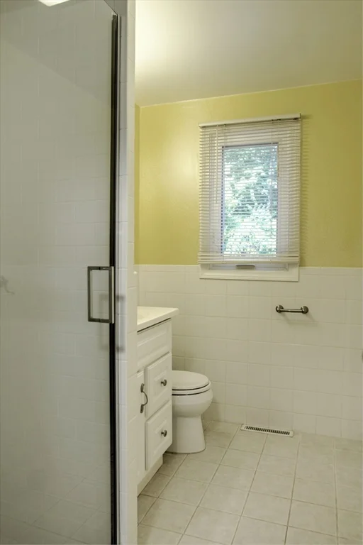 3 bed, 2 bath apartment for rent at 51 Pleasant St, Westford — photo 17 of 25